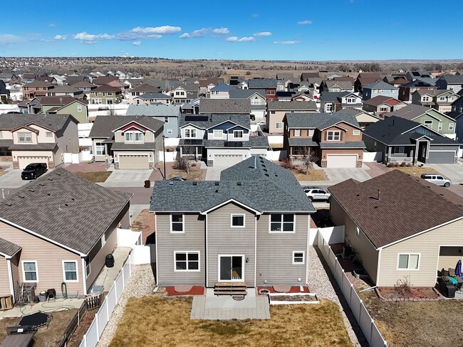 Building Photo - Amazing Cumberland Green home