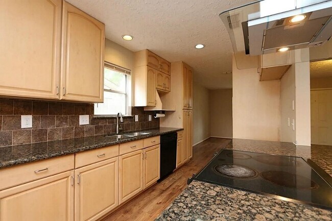 Building Photo - 12623 Westella Dr