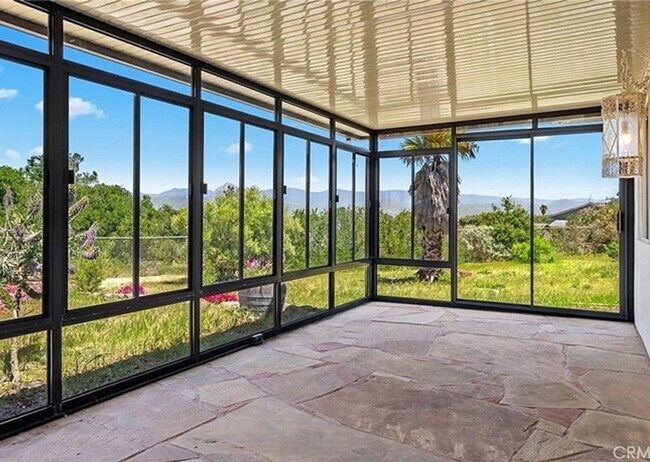 Building Photo - 3 Bedroom 3 Bath home in Los Osos