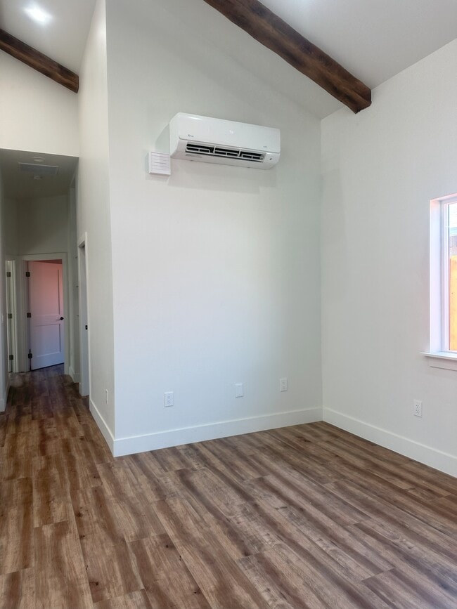 Building Photo - 10630 Campana Way