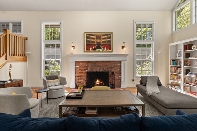 Building Photo - 84 Gunn Hill Rd