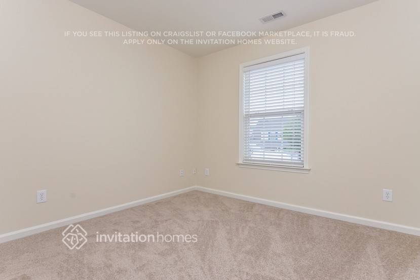 Building Photo - 5600 Keowee Way