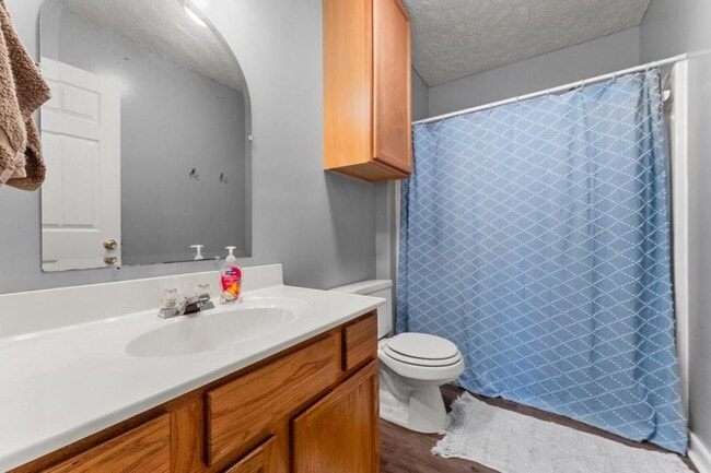 Building Photo - 121 Ashley Ct