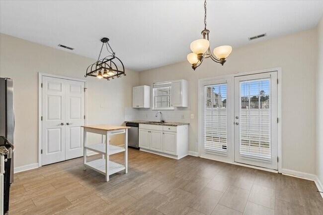 Building Photo - ***Coming Soon!!!***NE Raleigh Townhome For Rent