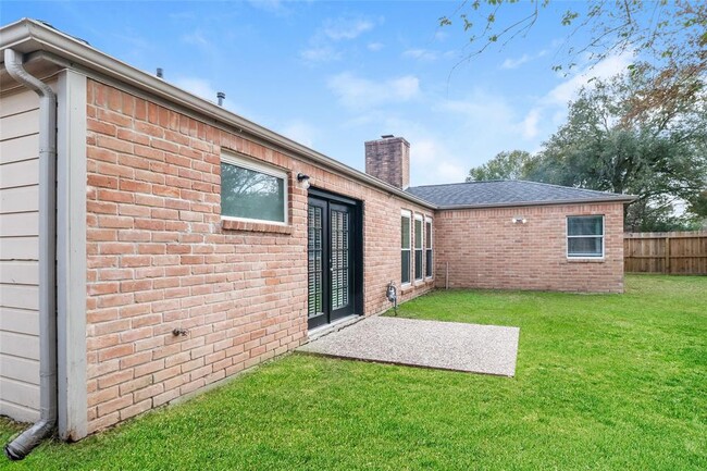 Building Photo - 4719 Hidden Springs Dr