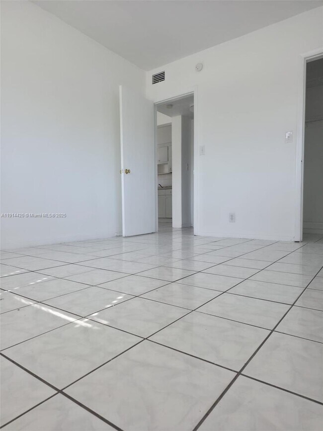 Building Photo - 1610 Liberty St