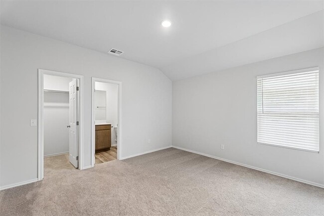 Building Photo - 2213 SE 89th Terrace