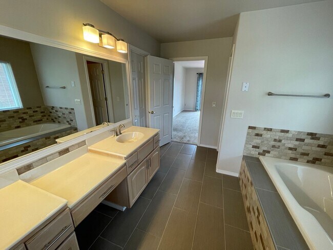 Building Photo - 4412 Bryce Dr
