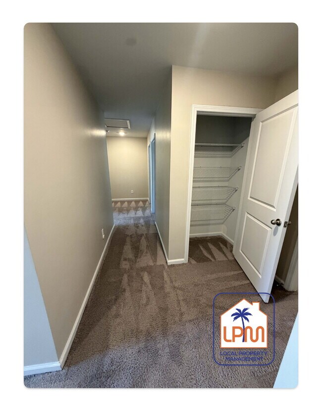 Building Photo - Beautiful and spacious 5-Bedroom Home in Convenient Okatie Location