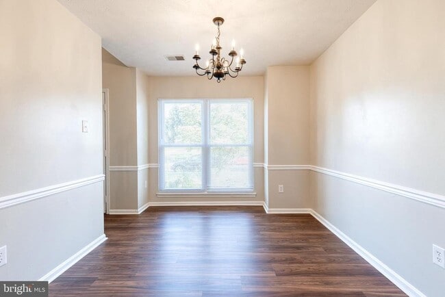 Building Photo - 1610 Brimfield Cir