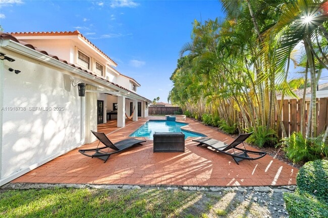 Building Photo - 5424 SW 154th Pl