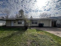 Building Photo - 5818 Glenhurst Dr