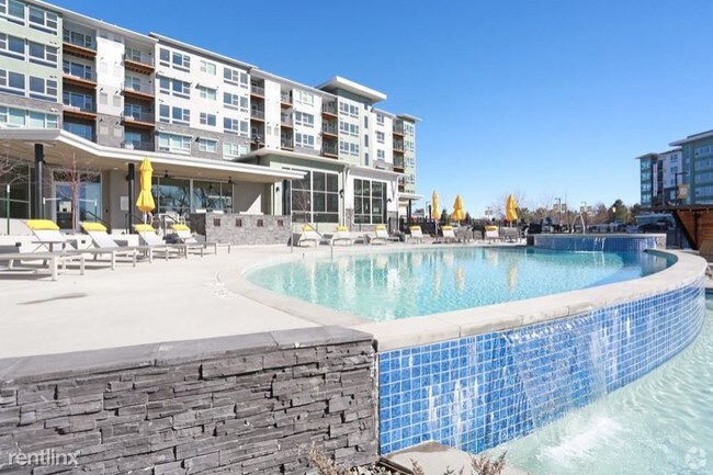 Building Photo - 1281 S Ulster St