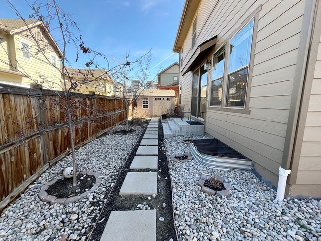 Building Photo - 5873 N Geneva St