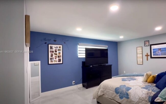 Building Photo - 8275 Shadow Wood Blvd