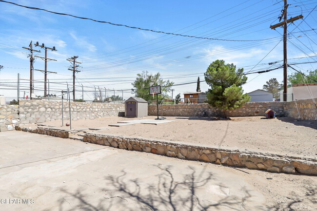 Building Photo - 7707 Parral Dr