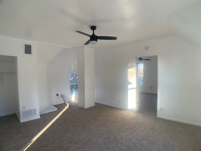 Building Photo - Totally Updated 3 BR/2 BA Single-Family Ho...