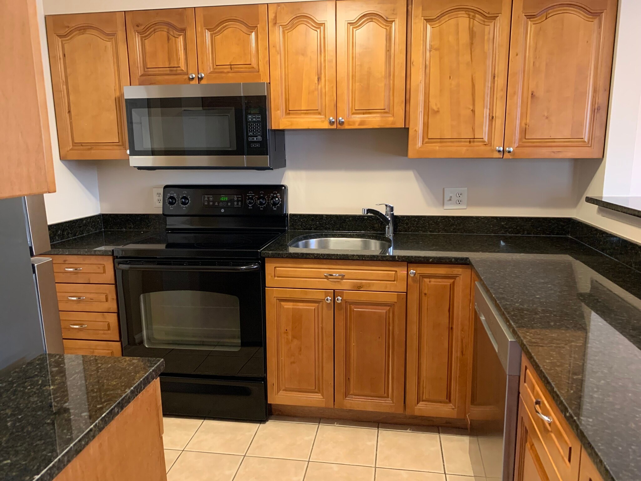 Building Photo - 5708 Chapman Mill Dr