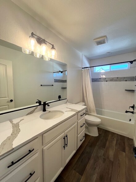 Building Photo - 2493 Winding Dr