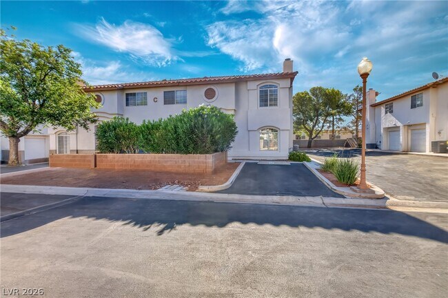 Building Photo - 224 Star Cluster Cir