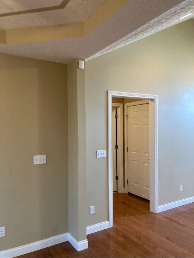 Building Photo - 166 Twin Lakes Dr