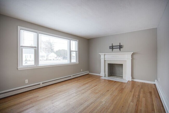 Building Photo - 27 Campbell Dr