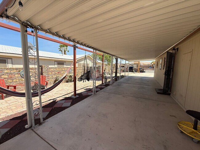 Building Photo - 13286 E 54th St