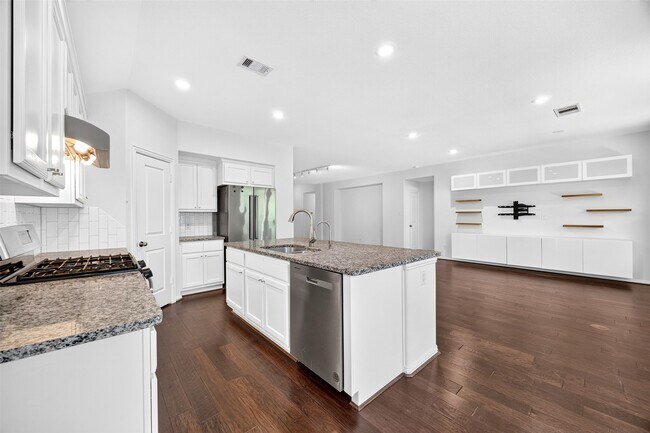Building Photo - 16131 Sommerall Creek Ln