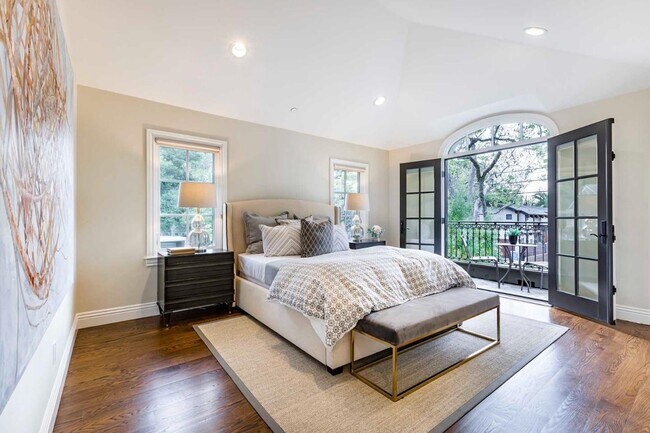 Building Photo - 140 Tennyson Ave