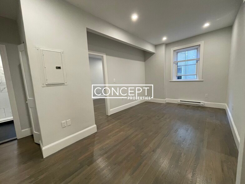 Building Photo - 108 Jersey St