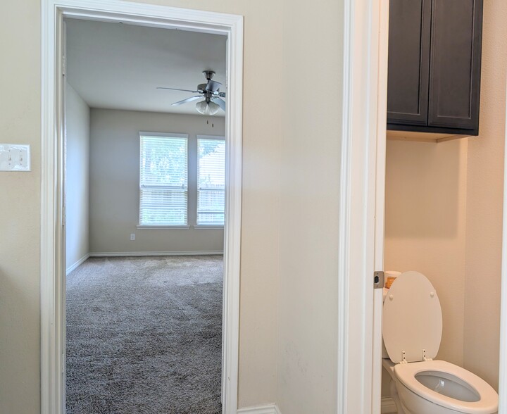 Building Photo - 10104 Kemah Pl