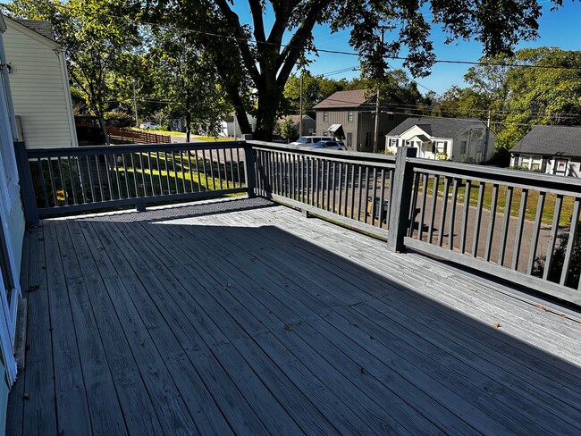 Building Photo - Adorable Sylvan Heights