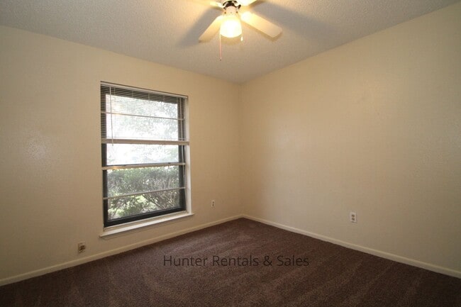 Building Photo - I Have A Pool!