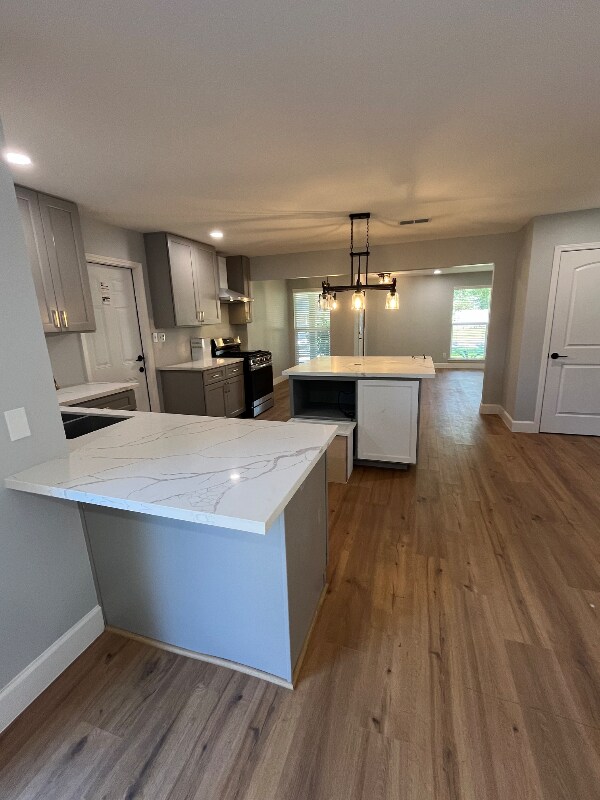 Building Photo - 1823 Shadow Bend Dr
