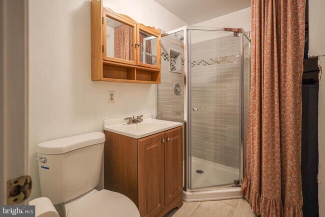 Building Photo - 3737 Capulet Terrace