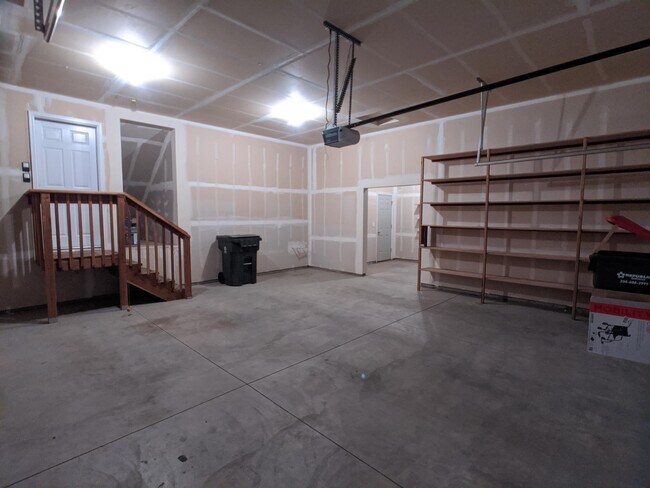 Building Photo - 611 N Kayden Way