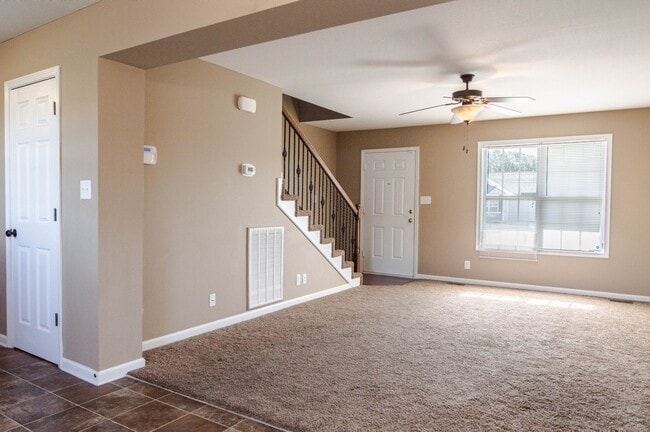 Building Photo - Pet Friendly Three Bedroom!