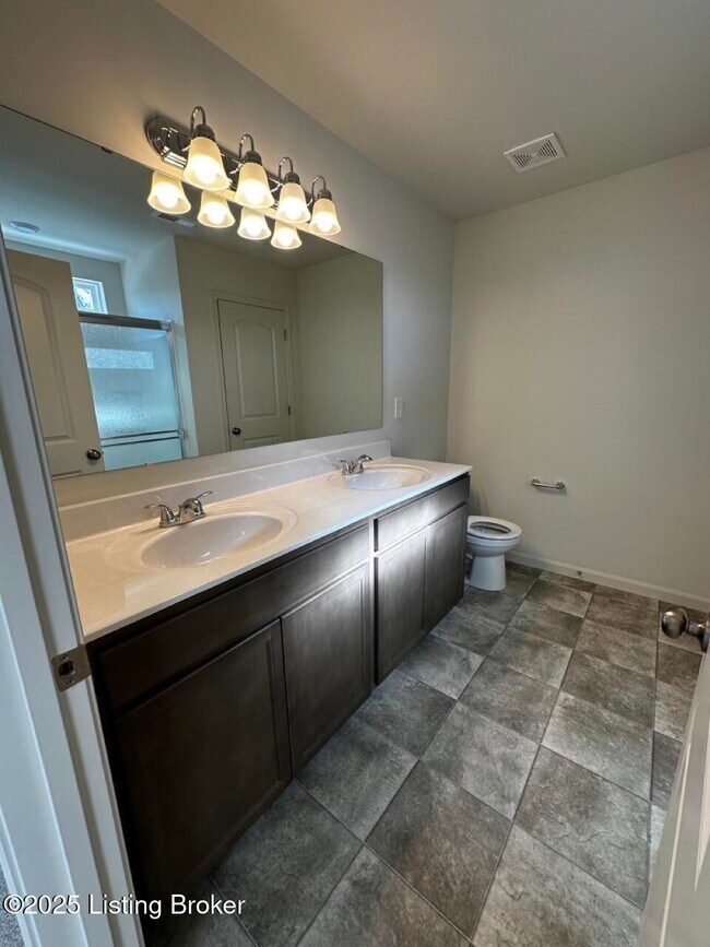 Building Photo - 7628 Fair Ln