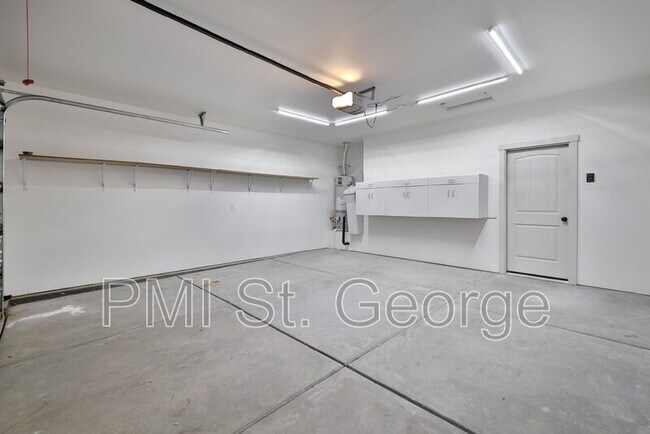 Building Photo - 3731 E Shooting Star Ln