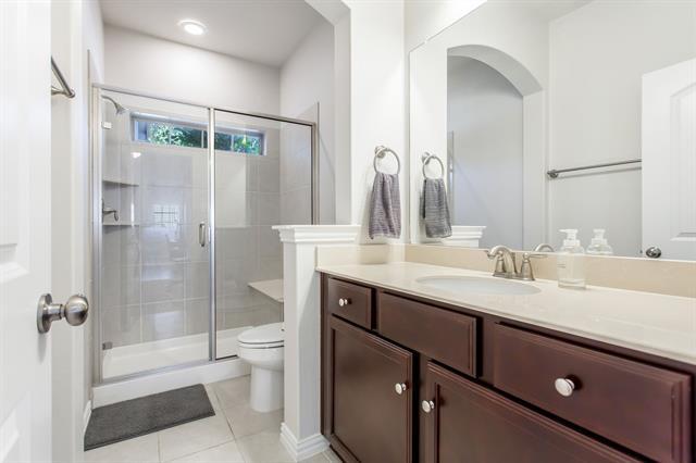 Building Photo - 932 Brookville Ct