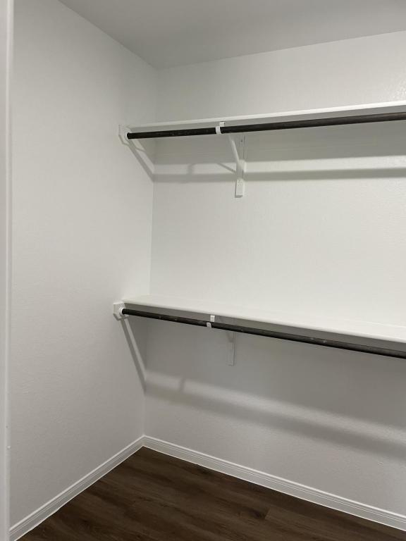 Building Photo - 512 Raymond St