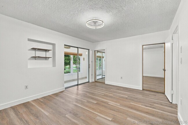 Building Photo - 175 NE 203rd Terrace