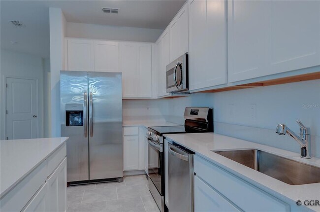 Building Photo - 3149 Laurent Lp