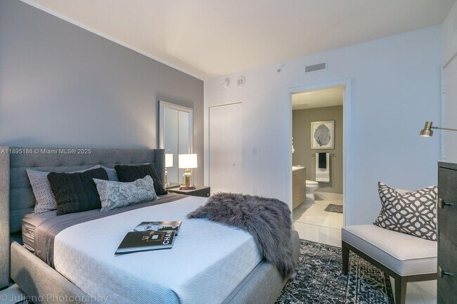 Building Photo - 1300 S Miami Ave