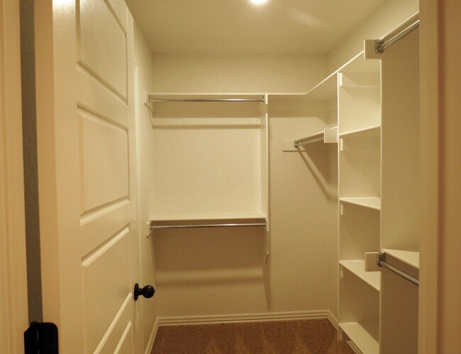 Building Photo - 3 Bedroom 2 bath in Prairie Grove!