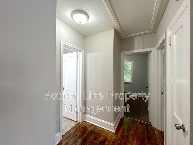 Building Photo - 3141 Columbus Cir