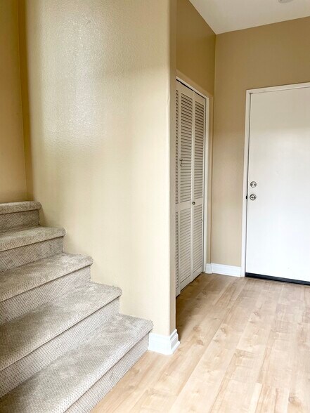 Building Photo - 3115 Via Puerta