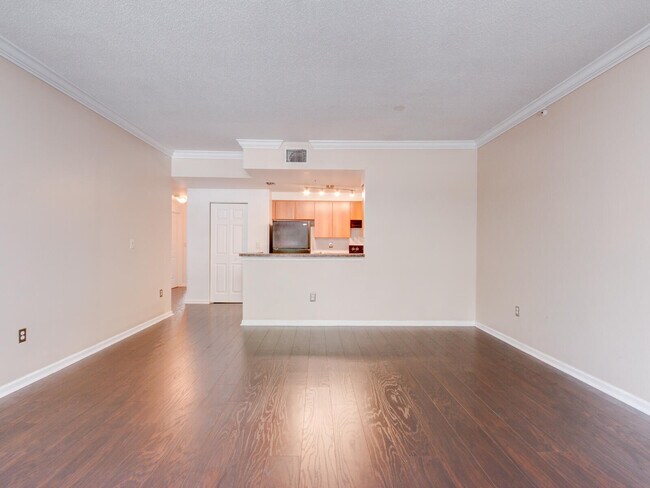 Building Photo - 5960 W Sample Rd