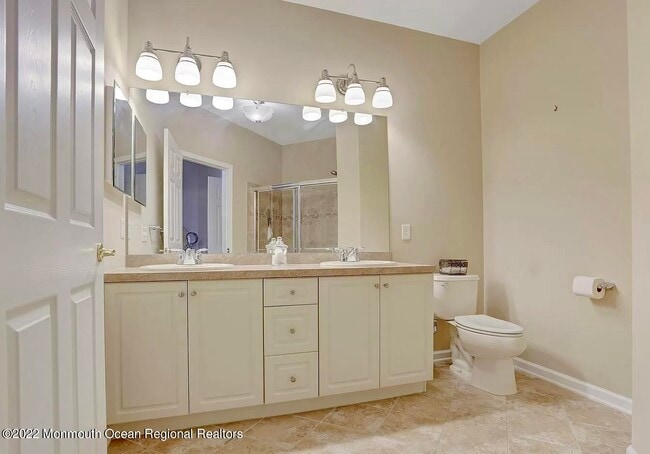 Building Photo - 631 Sloan Ct