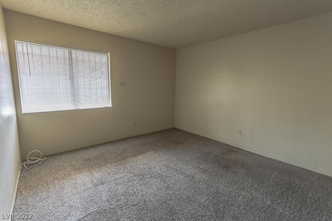 Building Photo - 1405 Vegas Valley Dr